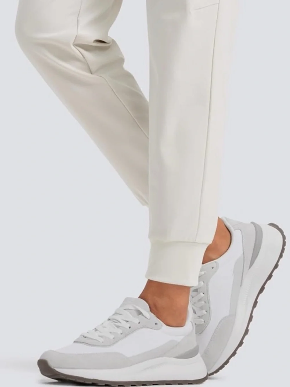 CRZ YOGA GOLF GORPCORE  ATHLEISUREWEAR ACTIVEWEAR CREAM BONE JOGGER PANTS M